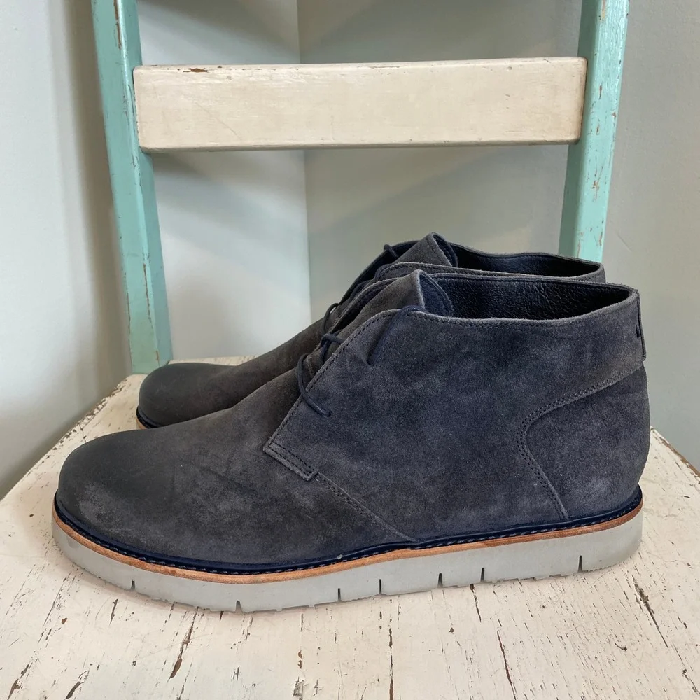 Tsubo Mens 11.5 Suede Chukka Boots Navy Blue XL Extralight Sole 1002827-DKNV